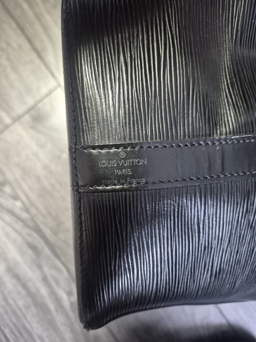 Louis Vuitton Black Epi Petit Noé Shoulder Bag - Vintage Made in France - AR0916 - Picture 12 of 13